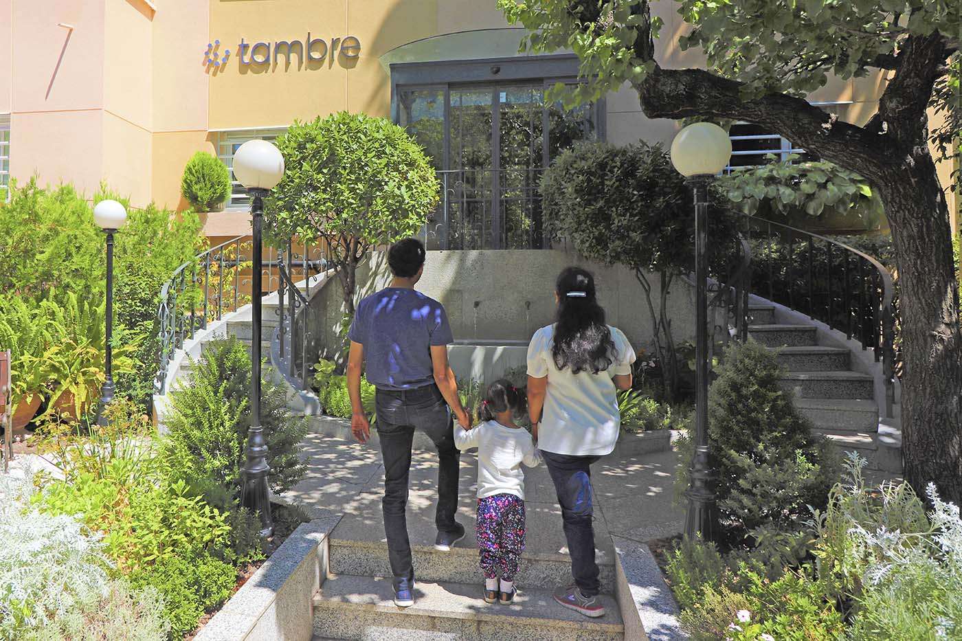 Pacientes-indios-entrada-Tambre