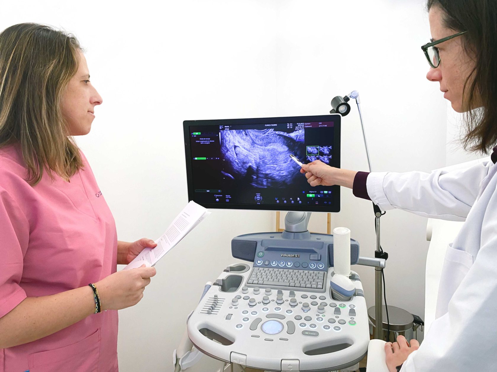 La doctora Ángela Llaneza, directora científica de Clínica Tambre Madrid