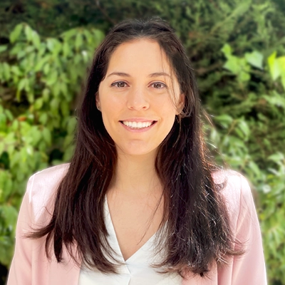 MARÍA S.