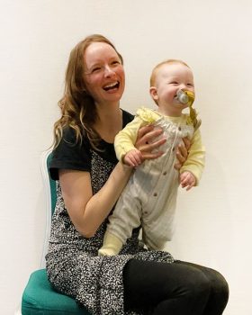 1.-Victoria-and-Evie.jpg